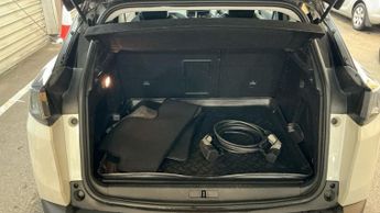 PEUGEOT 3008 1.6 13.2kWh Allure Premium SUV 5dr Petrol Plug-in Hybrid e-EAT E