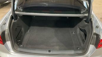 AUDI A4 2.0 TDI S line Saloon 4dr Diesel S Tronic Euro 6 (s/s) (150 ps)