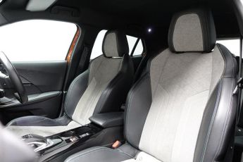 PEUGEOT E-2008 50kWh GT Premium SUV 5dr Electric Auto (136 ps)