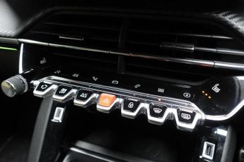PEUGEOT E-2008 50kWh GT Premium SUV 5dr Electric Auto (136 ps)