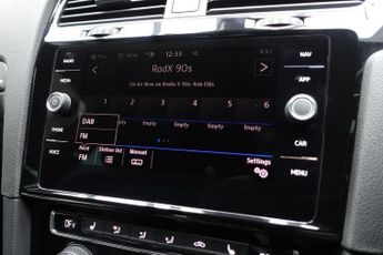 VOLKSWAGEN GOLF 1.4 TSI 8.7kWh GTE Advance Hatchback 5dr Petrol Plug-in Hybrid D