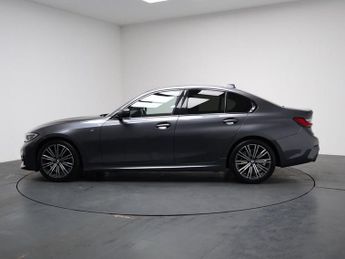 BMW 3 SERIES 2.0 320i M Sport Saloon 4dr Petrol Auto Euro 6 (s/s) (184 ps)