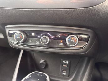 VAUXHALL CROSSLAND X 1.2 Turbo Elite Nav SUV 5dr Petrol Auto Euro 6 (s/s) (130 ps)