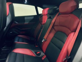 PORSCHE TAYCAN Performance 79.2kWh 4S Sport Turismo 5dr Electric Auto 4WD (11kW