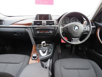 BMW 3 SERIES 2.0 318d SE Touring 5dr Diesel Auto Euro 5 (s/s) (143 ps)