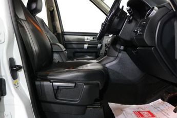 LAND ROVER DISCOVERY 4 3.0 SD V6 XS SUV 5dr Diesel Auto 4WD Euro 5 (s/s) (255 bhp)