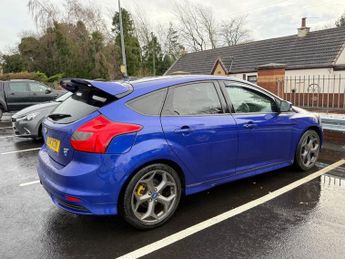 Ford Focus 2.0T EcoBoost ST-2 Hatchback 5dr Petrol Manual Euro 5 (s/s) (250