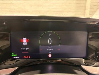 VAUXHALL MOKKA ELECTRIC 50kWh Elite Nav Premium SUV 5dr Electric Auto (136 ps)