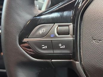 PEUGEOT 208 1.2 PureTech Allure Hatchback 5dr Petrol EAT Euro 6 (s/s) (100 p