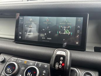 LAND ROVER DEFENDER 2.0 SD4 SE SUV 5dr Diesel Auto 4WD Euro 6 (s/s) (200 ps)