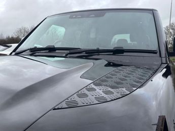 LAND ROVER DEFENDER 2.0 SD4 SE SUV 5dr Diesel Auto 4WD Euro 6 (s/s) (200 ps)