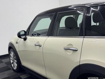 MINI HATCH 1.5 Cooper Classic Hatchback 5dr Petrol Steptronic Euro 6 (s/s) 