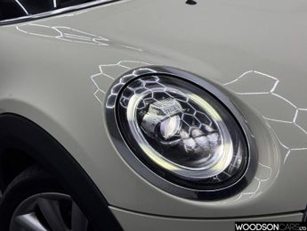 MINI HATCH 1.5 Cooper Classic Hatchback 5dr Petrol Steptronic Euro 6 (s/s) 