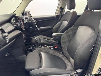 MINI HATCH 1.5 Cooper Classic Hatchback 5dr Petrol Steptronic Euro 6 (s/s) 