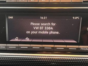 VOLKSWAGEN e-up! 36.8kWh e-up! Hatchback 5dr Electric Auto (82 ps)