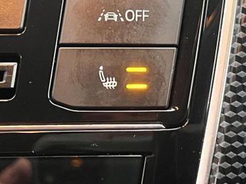 VOLKSWAGEN e-up! 36.8kWh e-up! Hatchback 5dr Electric Auto (82 ps)