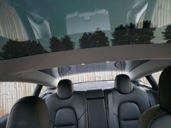 TESLA Model 3 (Dual Motor) Long Range Saloon 4dr Electric Auto 4WDE (346 ps)
