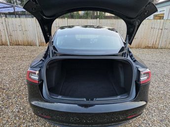 TESLA Model 3 (Dual Motor) Long Range Saloon 4dr Electric Auto 4WDE (346 ps)