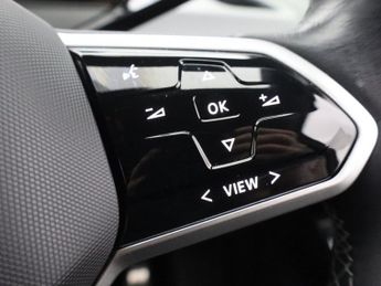 VOLKSWAGEN ID.3 Pro Performance 58kWh Family Hatchback 5dr Electric Auto (204 ps
