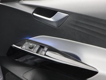VOLKSWAGEN ID.3 Pro Performance 58kWh Family Hatchback 5dr Electric Auto (204 ps