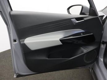 VOLKSWAGEN ID.3 Pro Performance 58kWh Family Hatchback 5dr Electric Auto (204 ps