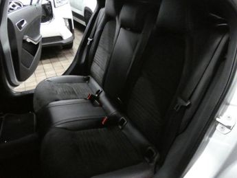 MERCEDES-BENZ A-CLASS 2.1 A200d AMG Line Hatchback 5dr Diesel 7G-DCT Euro 6 (s/s) (136