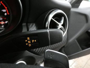 MERCEDES-BENZ A-CLASS 2.1 A200d AMG Line Hatchback 5dr Diesel 7G-DCT Euro 6 (s/s) (136