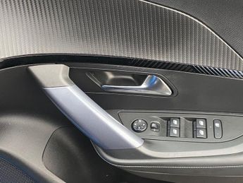 PEUGEOT 2008 1.2 PureTech Allure SUV 5dr Petrol Manual Euro 6 (s/s) (130 ps)