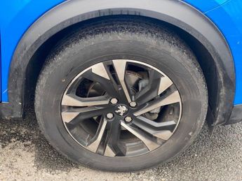 PEUGEOT 2008 1.2 PureTech Allure SUV 5dr Petrol Manual Euro 6 (s/s) (130 ps)