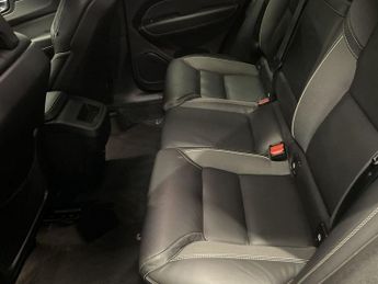 VOLVO XC60 2.0 B4 MHEV R-Design SUV 5dr Diesel Hybrid Auto AWD Euro 6 (s/s)