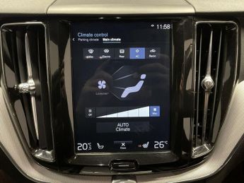 VOLVO XC60 2.0 B4 MHEV R-Design SUV 5dr Diesel Hybrid Auto AWD Euro 6 (s/s)