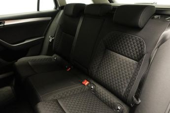 SKODA SUPERB 2.0 TDI SE Estate 5dr Diesel DSG Euro 6 (s/s) (122 ps)