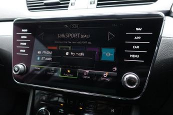 SKODA SUPERB 2.0 TDI SE Estate 5dr Diesel DSG Euro 6 (s/s) (122 ps)