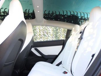 TESLA Model 3 Standard Range Plus Saloon 4dr Electric Auto RWD (241 bhp)