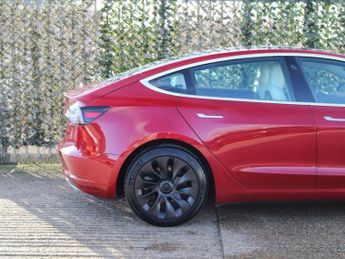 TESLA Model 3 Standard Range Plus Saloon 4dr Electric Auto RWD (241 bhp)
