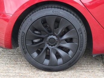 TESLA Model 3 Standard Range Plus Saloon 4dr Electric Auto RWD (241 bhp)
