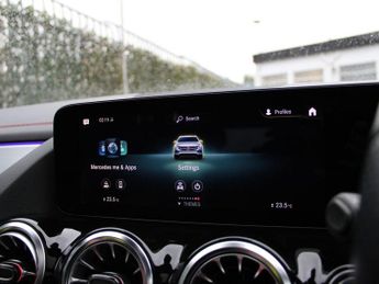 MERCEDES-BENZ EQA EQA 250 66.5kWh AMG Line (Premium Plus) SUV 5dr Electric Auto (1