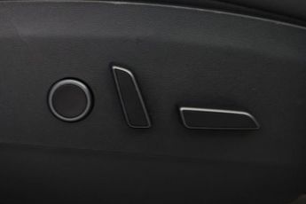 TESLA MODEL Y (Dual Motor) Long Range Auto 4WDE 5dr