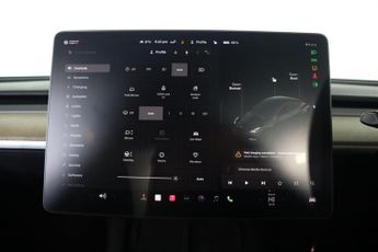 TESLA MODEL Y (Dual Motor) Long Range Auto 4WDE 5dr