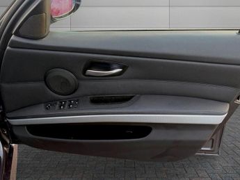 BMW 3 SERIES 3.0 330i M Sport Touring 5dr Petrol Auto Euro 4 (272 ps)