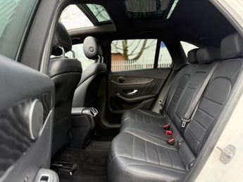 MERCEDES-BENZ GLC 2.1 GLC220d AMG Line (Premium) SUV 5dr Diesel G-Tronic 4MATIC Eu