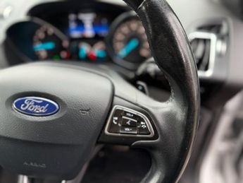 FORD KUGA 1.5 TDCi Titanium SUV 5dr Diesel Powershift Euro 6 (s/s) (120 ps