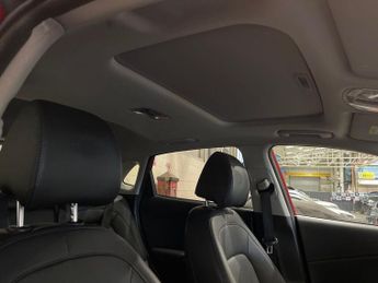 HYUNDAI KONA 64kWh Ultimate SUV 5dr Electric Auto (10.5kW Charger) (204 ps)