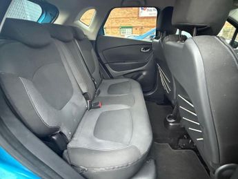 RENAULT CAPTUR 1.5 dCi Dynamique S MediaNav SUV 5dr Diesel EDC Euro 5 (90 ps)