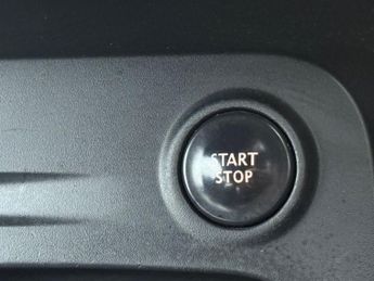 RENAULT CAPTUR 1.5 dCi Dynamique S MediaNav SUV 5dr Diesel EDC Euro 5 (90 ps)