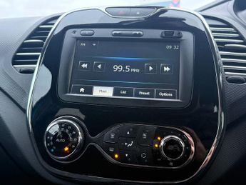 RENAULT CAPTUR 1.5 dCi Dynamique S MediaNav SUV 5dr Diesel EDC Euro 5 (90 ps)