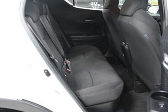 TOYOTA C-HR 1.8 VVT-h Icon SUV 5dr Petrol Hybrid CVT Euro 6 (s/s) (122 ps)
