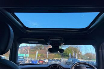 MINI Electric Hatch Cooper SE 32.6kWh Shadow Edition Hatchback 3dr Electric Auto (18