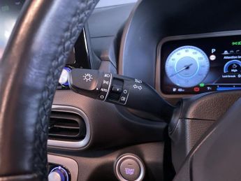 HYUNDAI KONA 64kWh Premium SUV 5dr Electric Auto (10.5kW Charger) (204 ps)