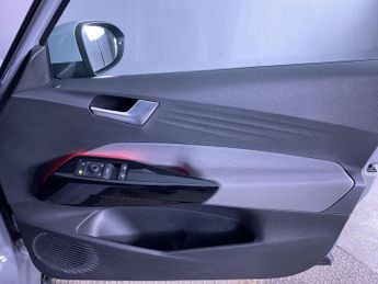 VOLKSWAGEN ID.3 Pro Performance 58kWh Life Hatchback 5dr Electric Auto (204 ps)